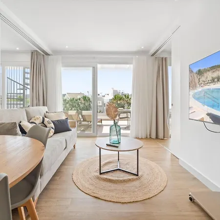 Modern 3-pax With Solarium Estepona