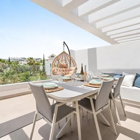 Modern 3-pax With Solarium Estepona